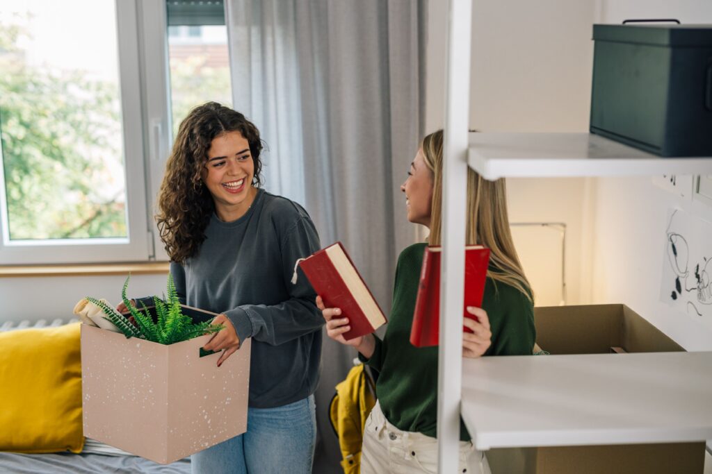 Trendy FSU apartment decor ideas for students